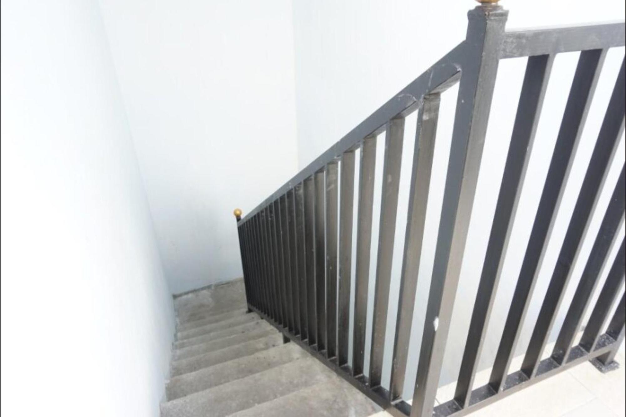 Готель Spot On 93611 Kost Pak Suyatno Syariah 2 Ponorogo Екстер'єр фото