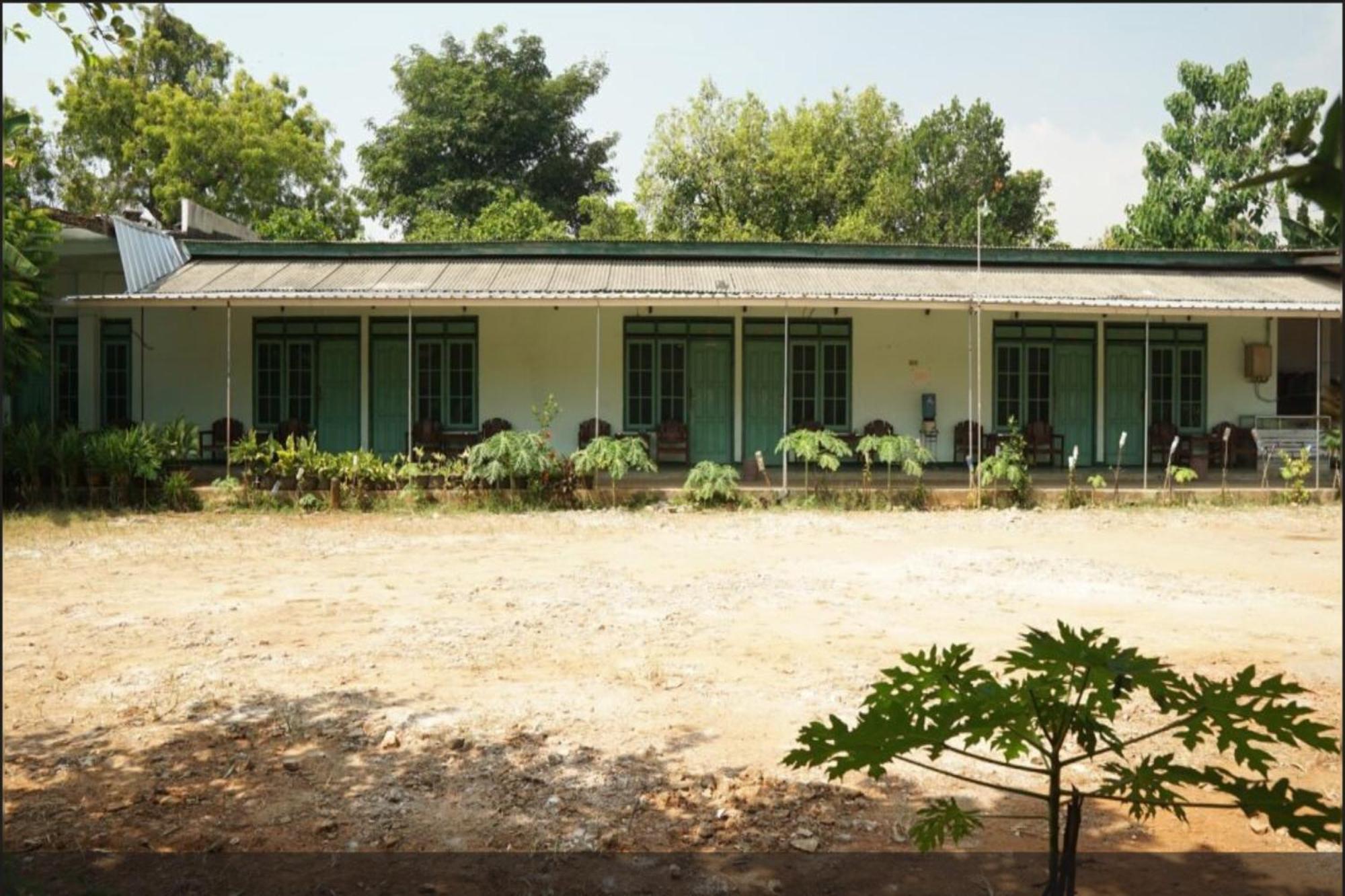 Готель Spot On 93611 Kost Pak Suyatno Syariah 2 Ponorogo Екстер'єр фото