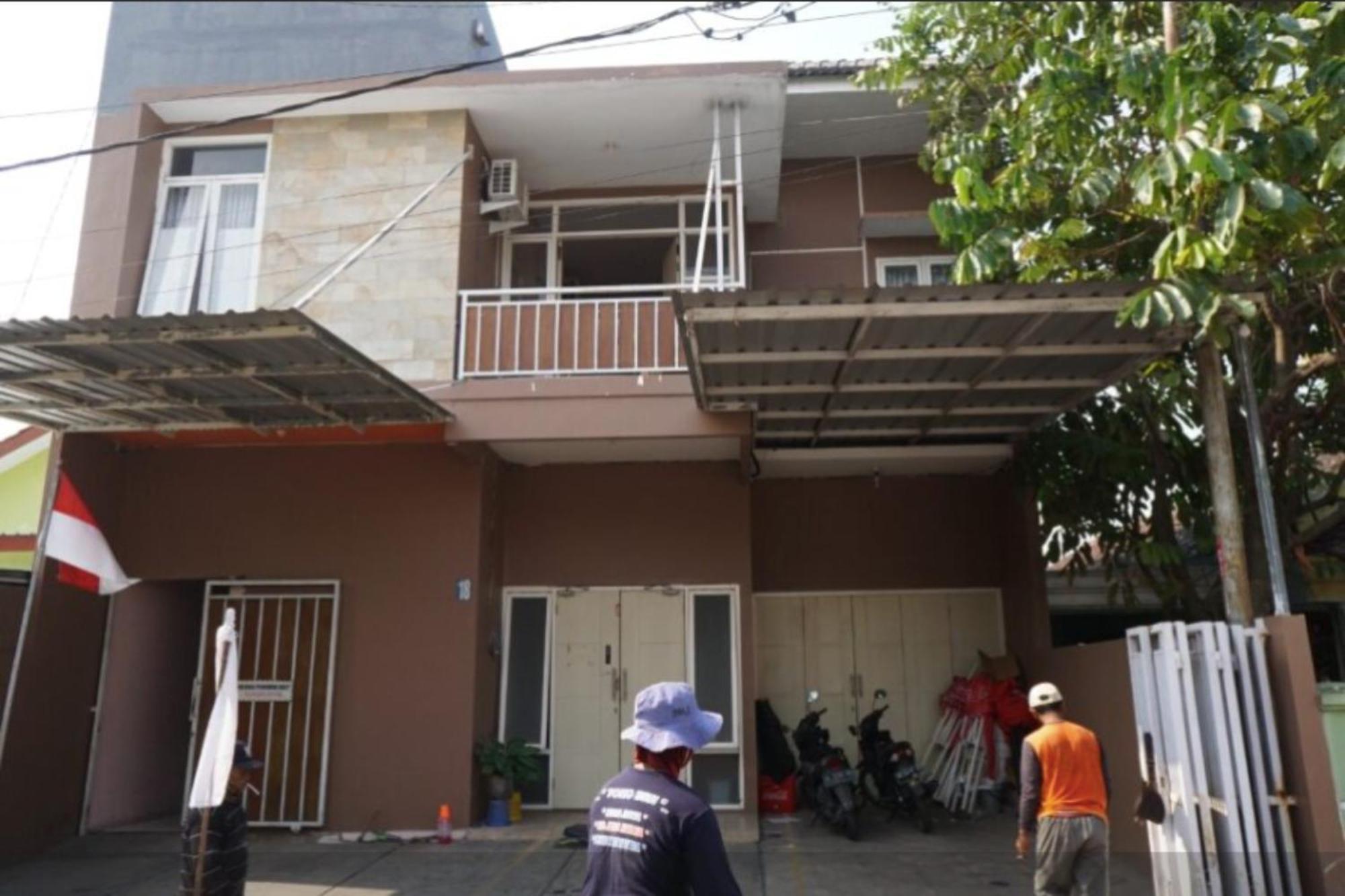 Готель Spot On 93611 Kost Pak Suyatno Syariah 2 Ponorogo Екстер'єр фото