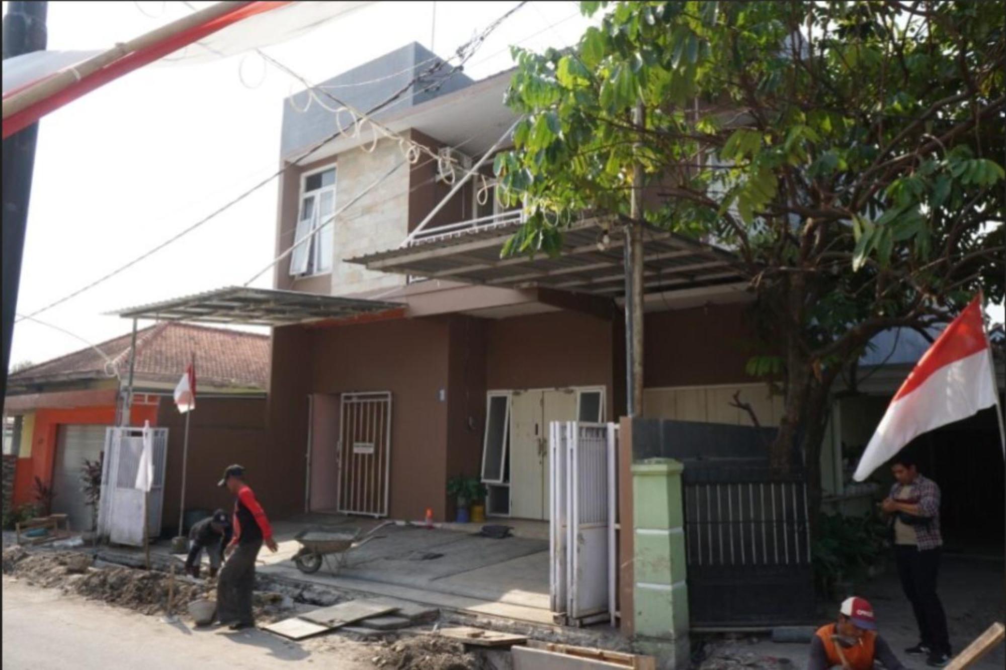 Готель Spot On 93611 Kost Pak Suyatno Syariah 2 Ponorogo Екстер'єр фото