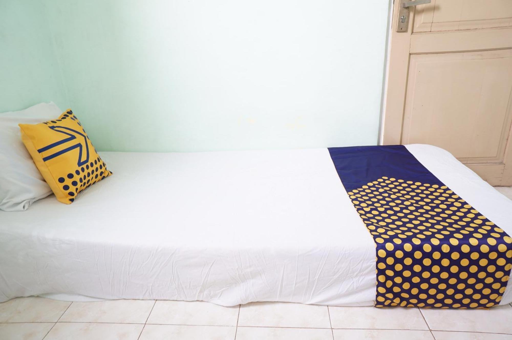 Готель Spot On 93611 Kost Pak Suyatno Syariah 2 Ponorogo Екстер'єр фото