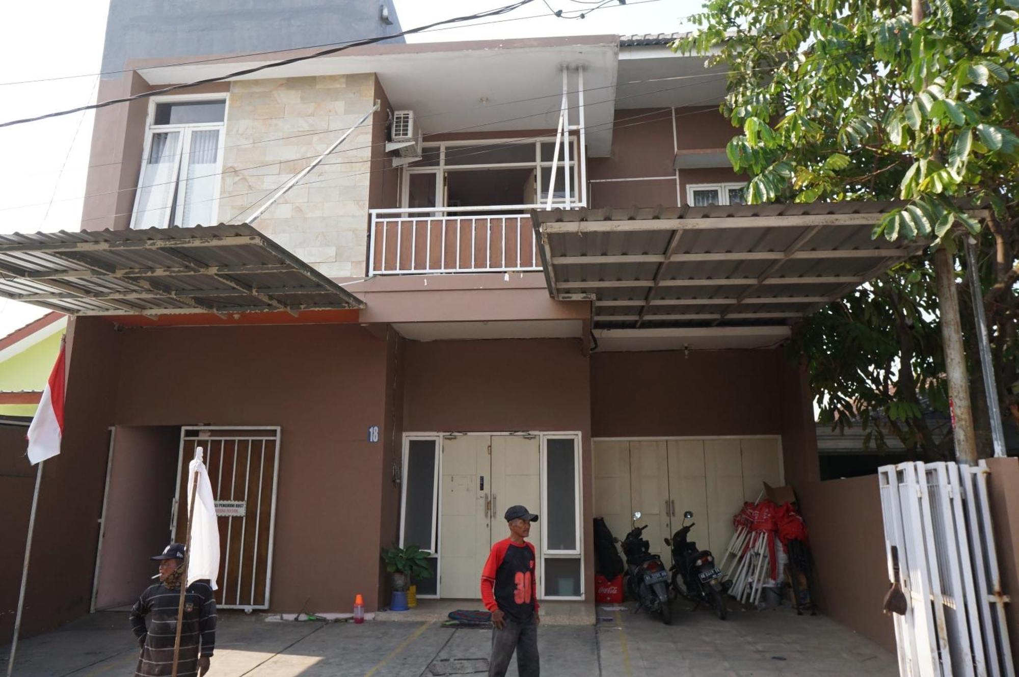 Готель Spot On 93611 Kost Pak Suyatno Syariah 2 Ponorogo Екстер'єр фото